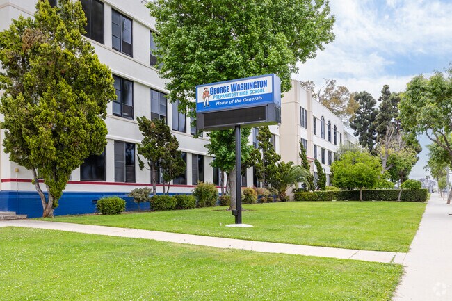 George Washington Preparatory High School has overall C+ grade from Niche.