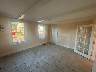 207 Market St Unit 1st Floor 1 Bedroom Apt, Halifax, PA 17032