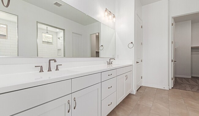 12012 W Parkway Ln, Avondale, AZ 85323 - photo 6