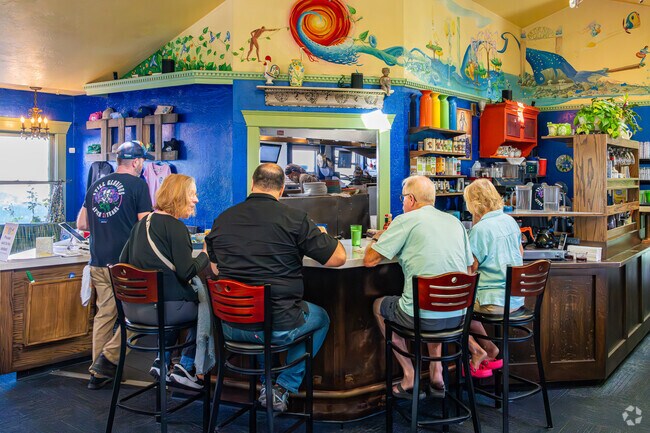 South Ashland friends meet every Thursday morning for breakfast at Morning Glory Cafe.