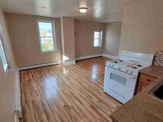 121 S Fulton St Unit 1, Woodbridge Township, NJ 07095