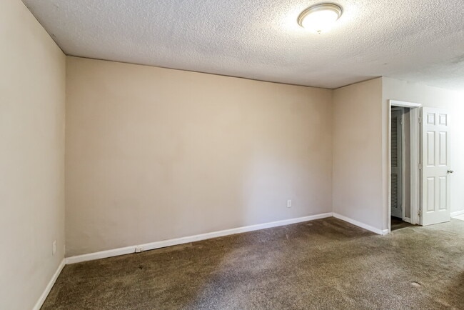 5657 Estates Ct, Norcross, GA 30093 - photo 7