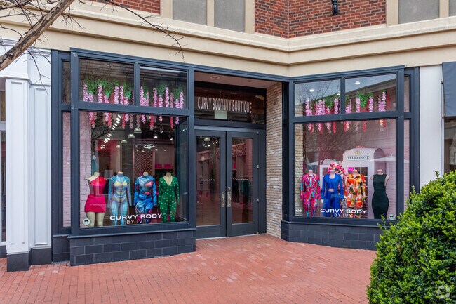 Residents of Southampton have many shopping opportunities at Stony Point Fashion Park.