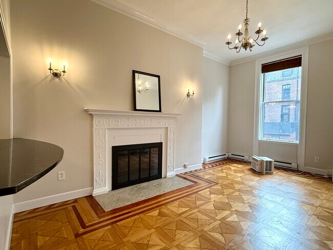 181 Beacon St unit 2, Boston, MA 02116 - photo 4