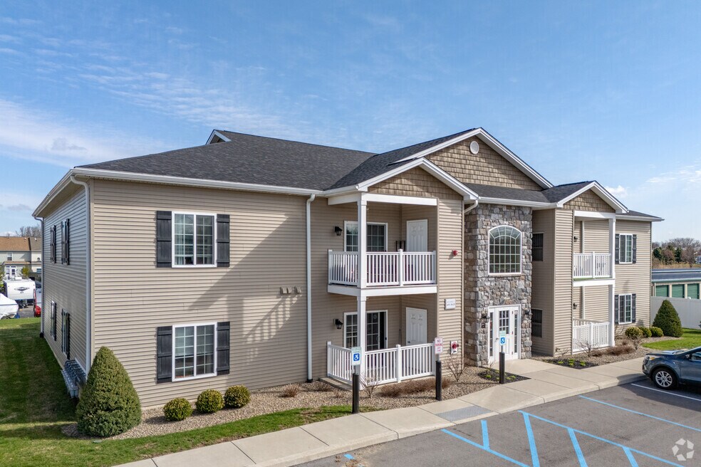 Fox Trace East, West Seneca, NY 14224 - photo 1