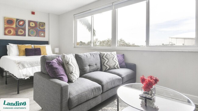 305 Dr M L K Jr St S unit 241, Saint Petersburg, FL 33705 - photo 2