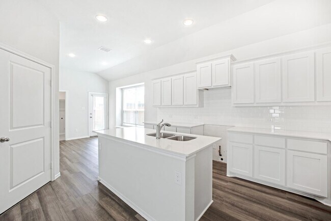 3904 Hometown Blvd unit 36481601, Heartland, TX 75126 - photo 3