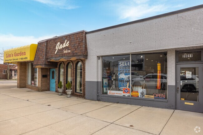 The town offers a diverse array of shops, ranging from charming boutiques to modern retailers.