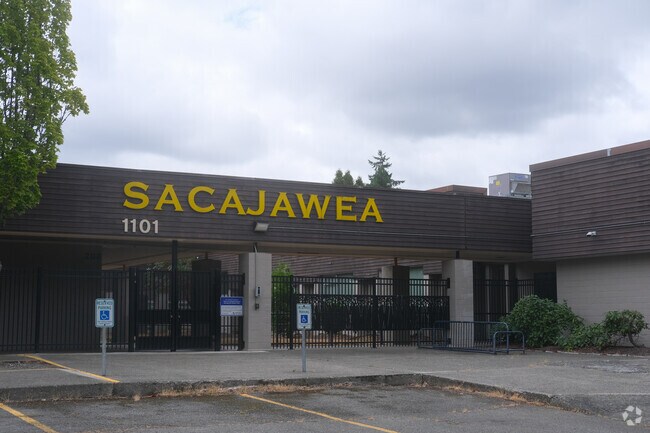 Sacajawea Middle School is located in Federal Way.