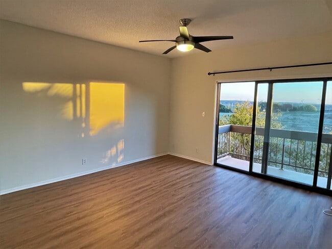 Master bedroom & balcony