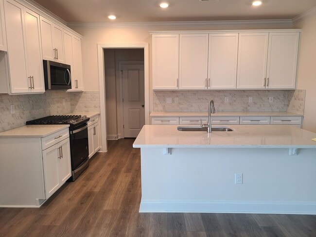 720 Westec Way, Fuquay-Varina, NC 27526 - photo 4