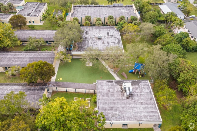 Howard Drive Elementary School in Miami, FL has a student teacher ratio of 15 to 1.