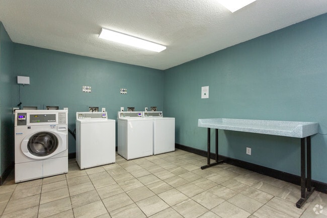 The Onyx Hoover Apartments, Hoover, AL 35216 - photo 4