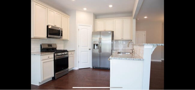 1210 Foxcroft Ln, Cumming, GA 30041 - photo 2