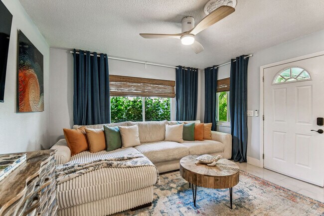 11250 2nd St E unit ID1314700P, Treasure Island, FL 33706 - photo 3