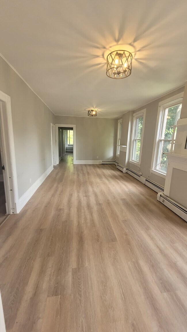 1609 Highland Ave Unit B, Troy, NY 12180