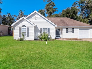 61 Wintergreen Dr, Beaufort, SC 29906