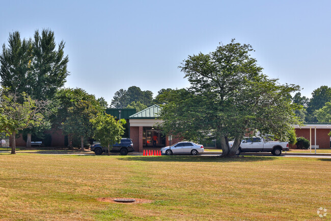 Nevitt Forest E S 2