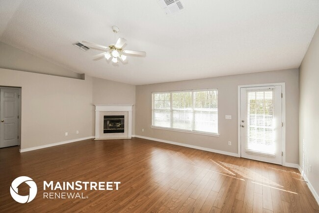 10450 McGirts Creek Dr, Jacksonville, FL 32221 - photo 2