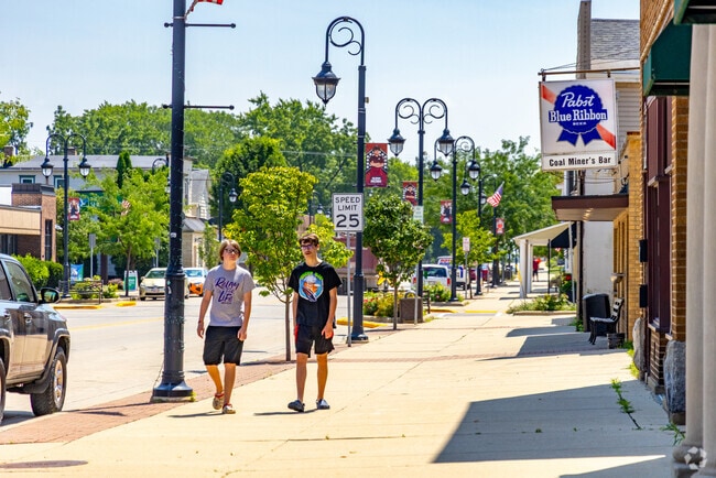 Union Grove’s walkable downtown blends historic architecture with vibrant gathering spaces.