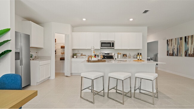 355 Artemis St, Lake Wales, FL 33853 - photo 2