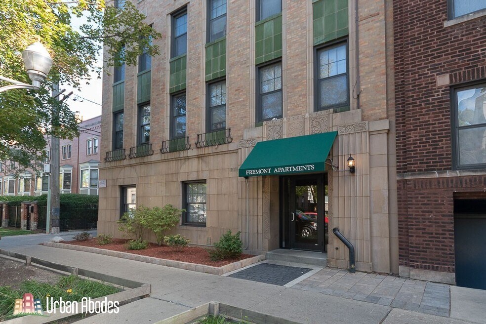 3836 N Fremont St unit A07C, Chicago, IL 60613 - photo 1