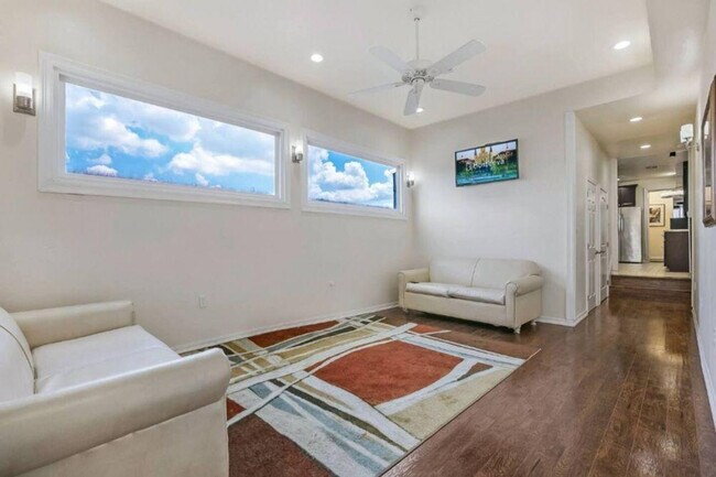 1721 Robert C Blakes Sr Dr unit ID1269264P, New Orleans, LA 70130 - photo 2