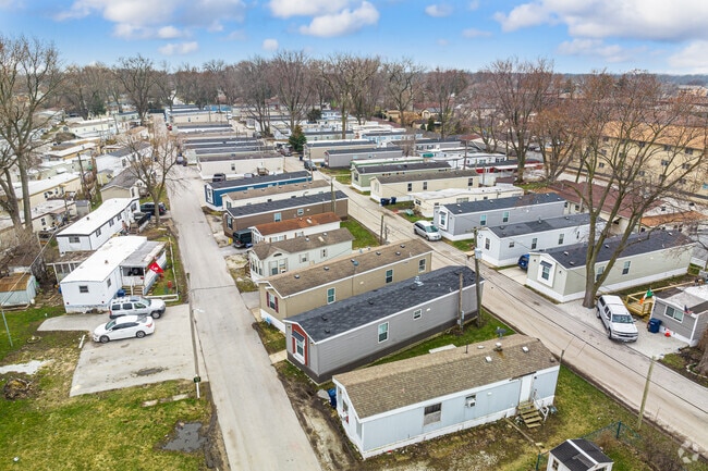 Aerial view of Southwest Estates mobile homes in Worth.