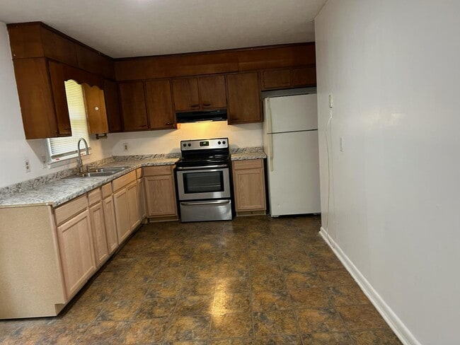 2336 Lake Ave, Fayetteville, NC 28301 - photo 5