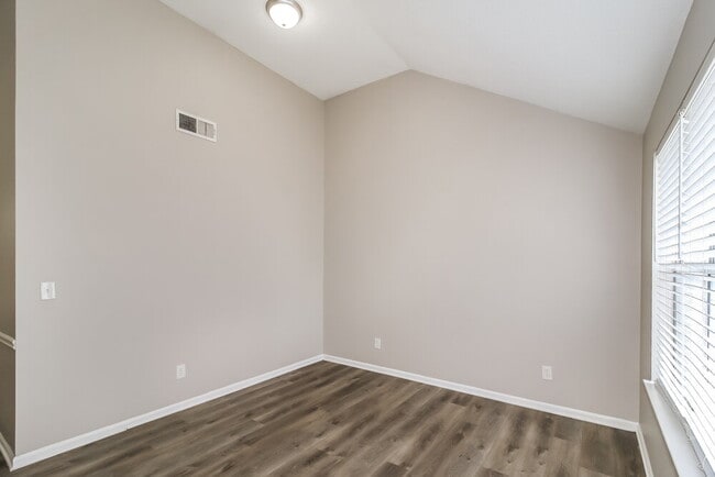 2915 Russ Ln, Lithonia, GA 30058 - photo 7