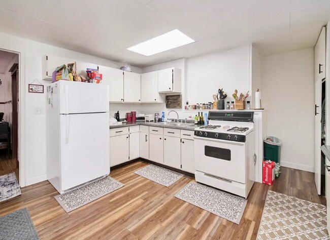 720 E Ludington Ave, Ludington, MI 49431 - photo 5