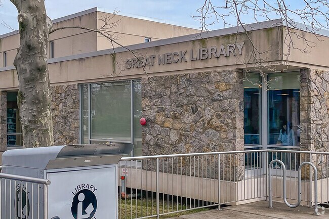 Great Neck Library engages a diverse community and inspires ideas.