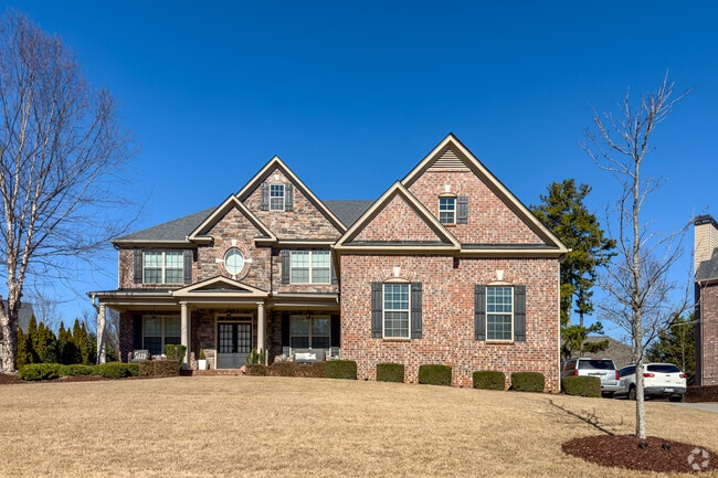 Homes in Milton can be arranged like a suburban neighborhood or spread out in rural areas.