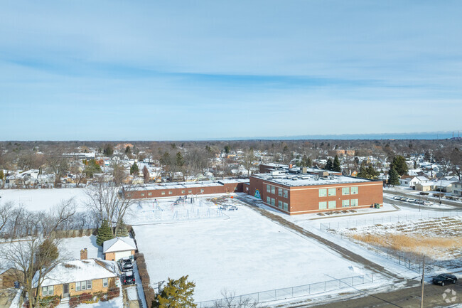 Washington Elementary School is located in Waukegan, IL.