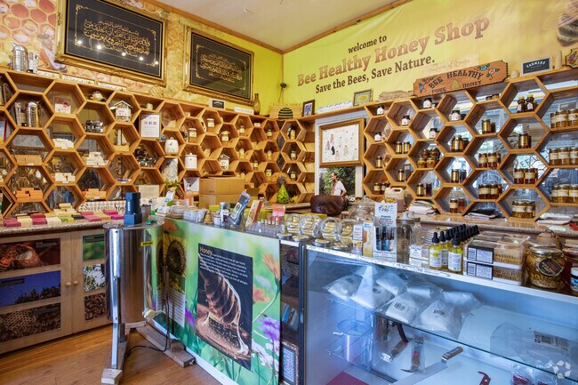 Bee Healthy Honey Shop is a family owned business started in Yemen over four generations ago.