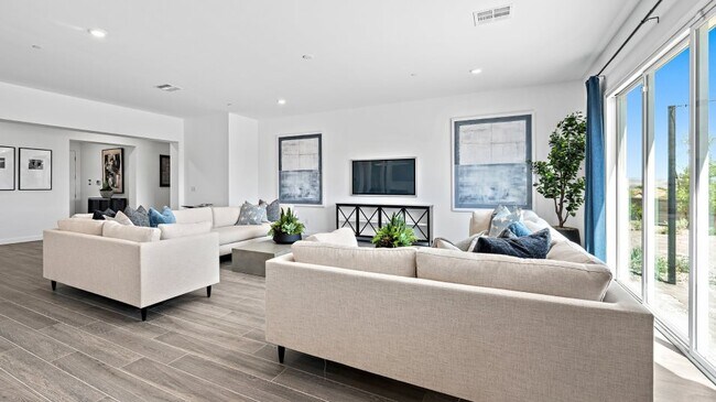 143 Chapman Bend Ave, Henderson, NV 89015 - photo 7