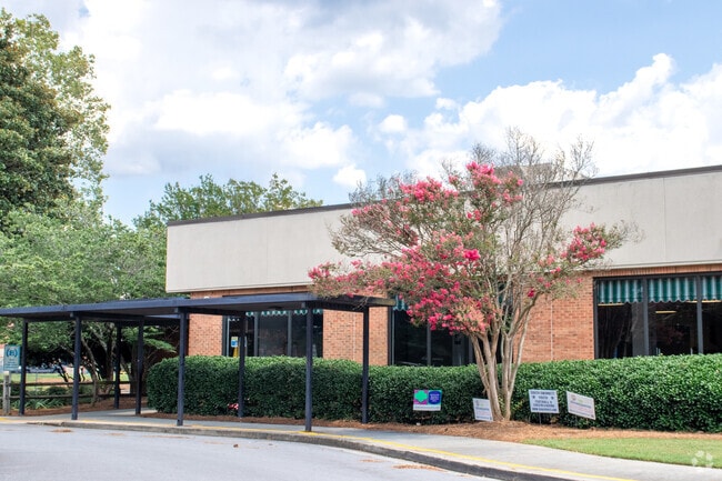 Main entrance to Britt Elementary School in Snellville, Snellville GA