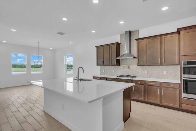 2626 Wise River Ln, Zephyrhills, FL 33541 - photo 5