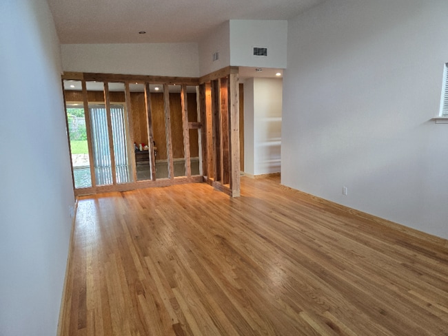 6414 Neff St, Houston, TX 77074 - photo 4