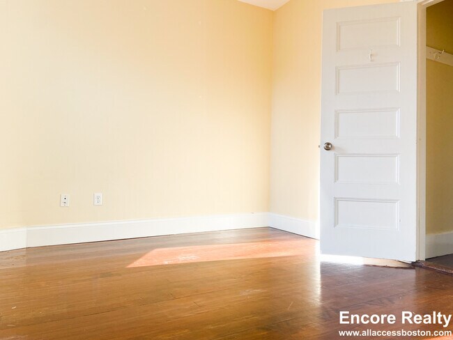 19 Parker Hill Ave unit 3, Roxbury Crossing, MA 02120 - photo 6