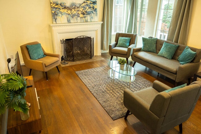 240 E Hedding St unit ID1364158P, San Jose, CA 95112 - photo 2