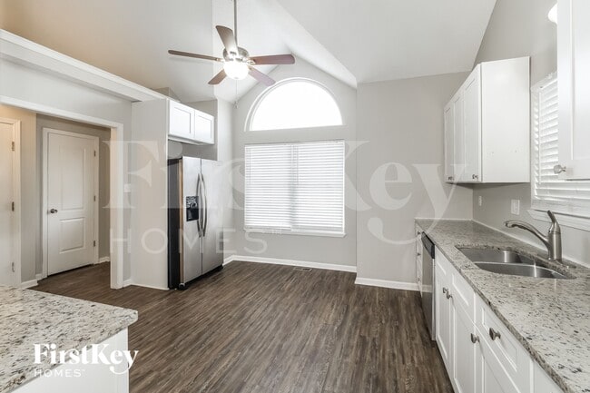 1611 Cooper Dr, Raymore, MO 64083 - photo 6