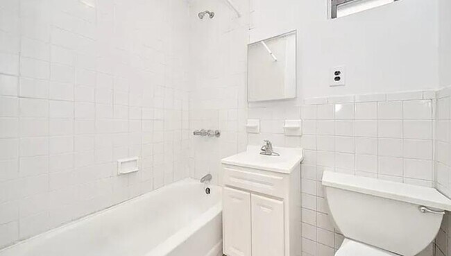 433 W 34th St unit 4, New York, NY 10001 - photo 4