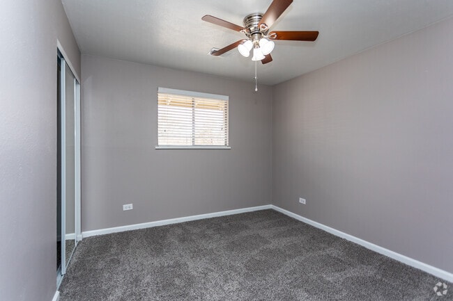 Beautiful Remodeled Apartments - includes washer/dryer Must See!, Lakewood, CO 80214 - photo 2