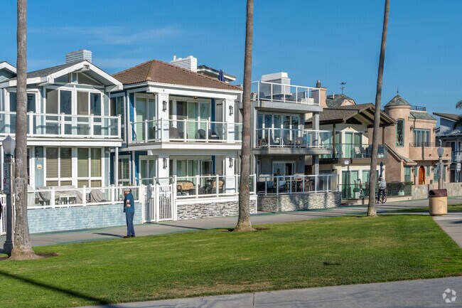 Balboa Peninsula Point offers beautiful contemporary homes right on the waterfront.