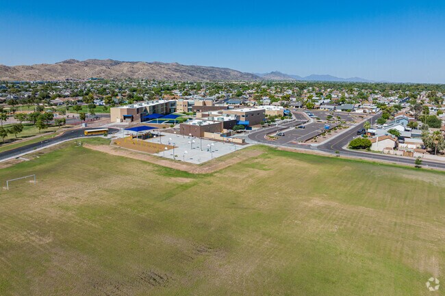 Contextual view of Nevitt Elementary School.