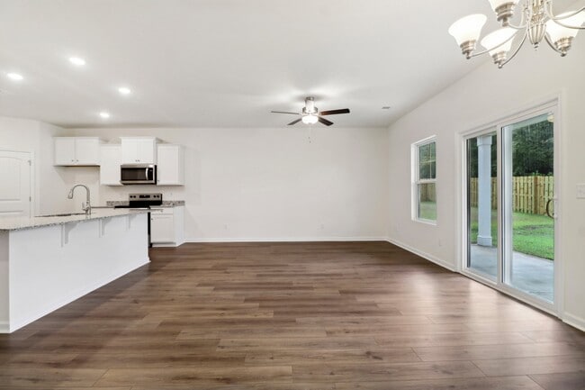 7071 Mongolian Oak Dr NW, Aiken, SC 29801 - photo 2