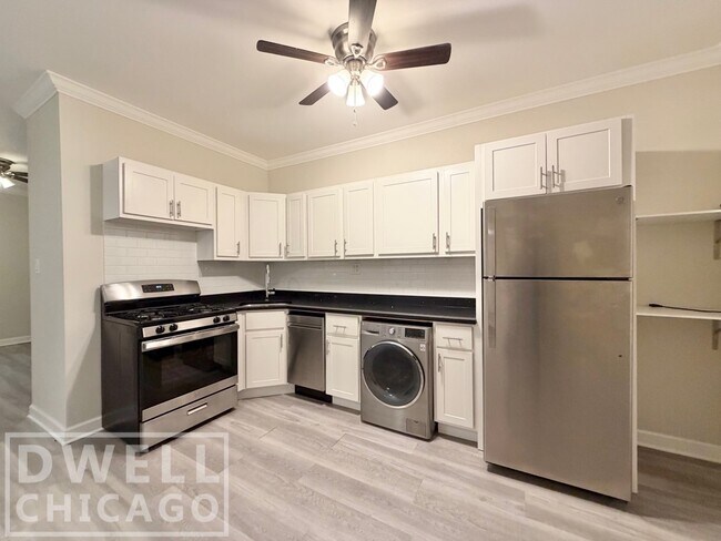 730 W Roscoe St unit S, Chicago, IL 60657 - photo 3