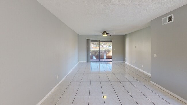 501 Albee Farm Rd unit V12, Venice, FL 34285 - photo 2
