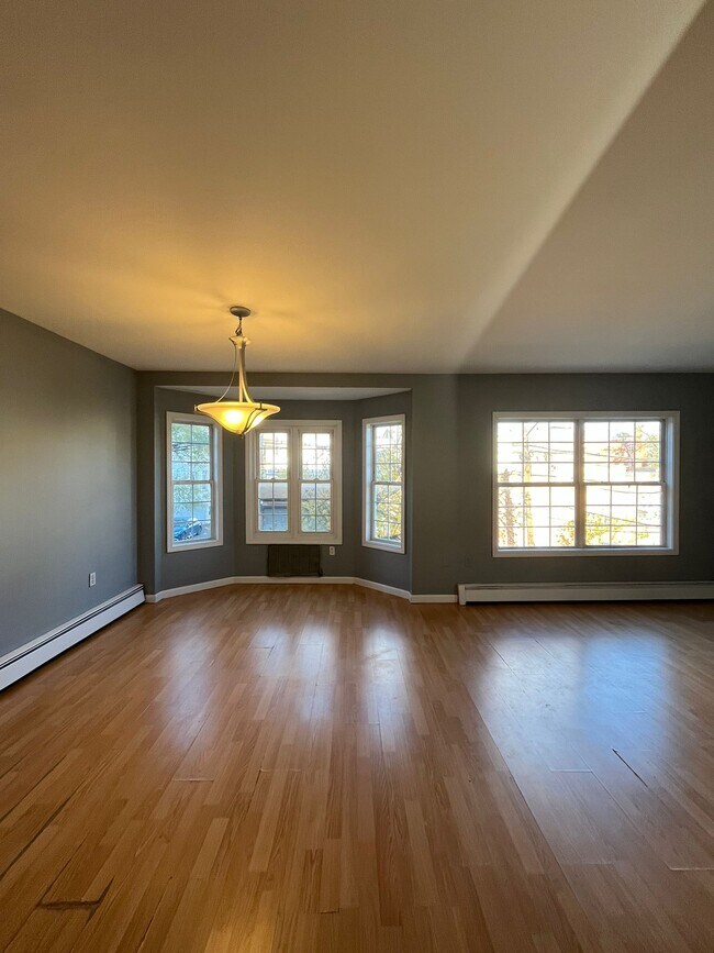 35 Fairview Ave unit 1, Jersey City, NJ 07304 - photo 3